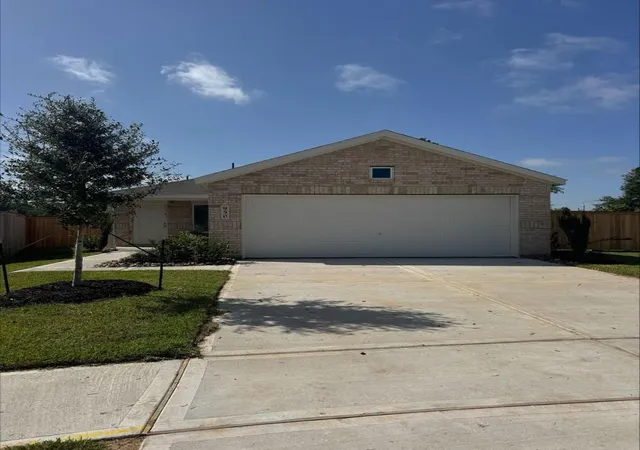 Photo 1 of Sale Pending at 950 Capracotta Dr, Huffman, TX 77336 | MLS# 28961801 | Listing updated on 2026-08-28