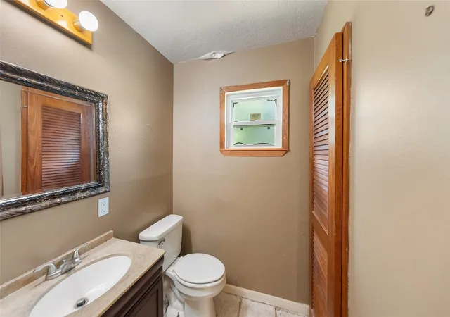 4th image of 9346 Willowview Ln, Houston, TX 77080 | MLS# 82405606
