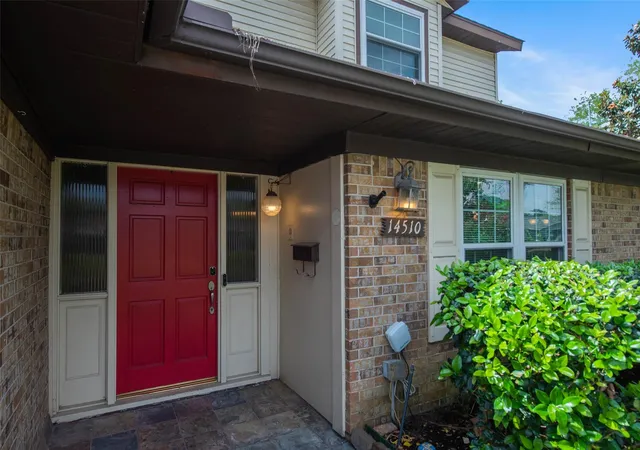 Photo 3 of Single family home for sale at 14510 Foxford Way, Houston, TX 77015 | MLS# 3364429 | Listing updated on 2026-08-22