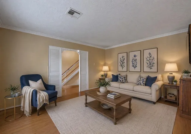 Photo 4 of Single family home for sale at 14510 Foxford Way, Houston, TX 77015 | MLS# 3364429 | Listing updated on 2026-08-22
