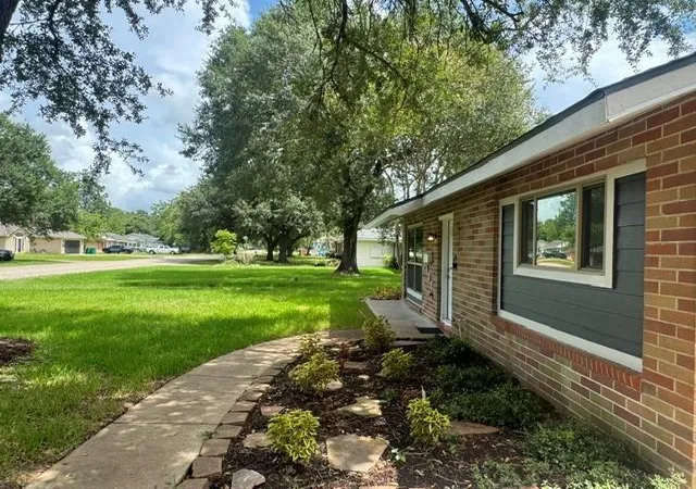 Photo 3 of Single family home for sale at 1607 W Houston Dr, La Marque, TX 77568 | MLS# 88469864 | Listing updated on 2026-09-13