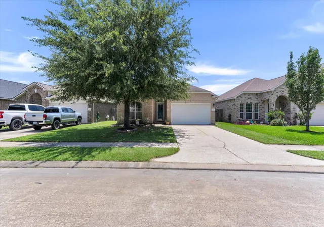 1st image of 8614 W Highlands Xing, Highlands, TX 77562 | MLS# 90914575
