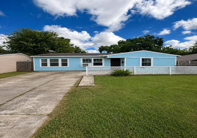 1st image of 2405 Ingersol Ave, Pasadena, TX 77506 | MLS# 23097825