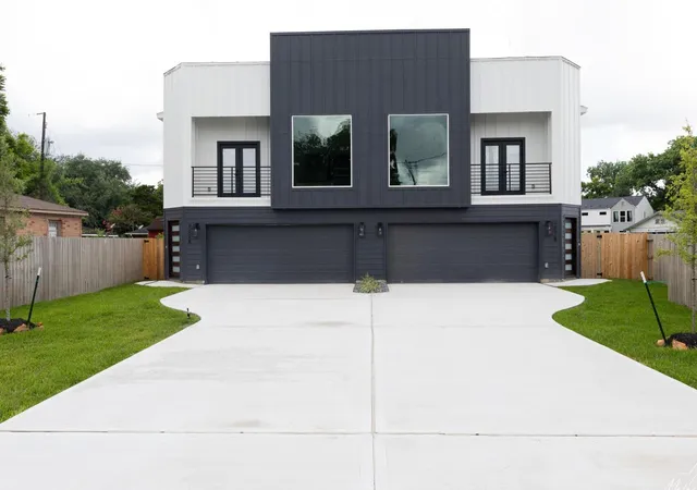 Homes for sale in Houston, TX | 902 Ringold St #A/B, Houston, TX 77088 | MLS# 75424993