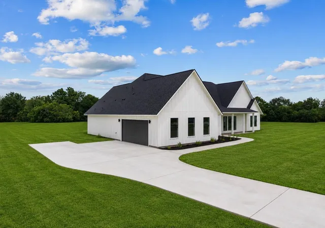 2nd image of 1863 Jones Dr, Alvin, TX 77511 | MLS# 36661932