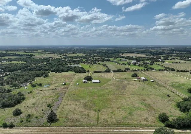 Homes for sale in Round Top, TX | 9414 Laird Rd, Round Top, TX 78954 | MLS# 21756127