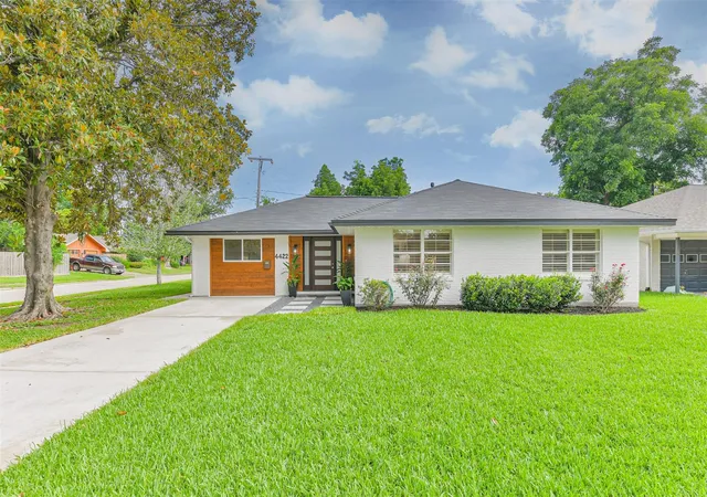 Photo 3 of Single family home for sale at 4422 Libbey Ln, Houston, TX 77092 | MLS# 55898387 | Listing updated on 2026-08-28