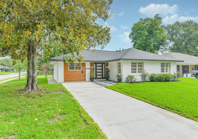 Photo 3 of Single family home for sale at 4422 Libbey Ln, Houston, TX 77092 | MLS# 55898387 | Listing updated on 2026-08-28