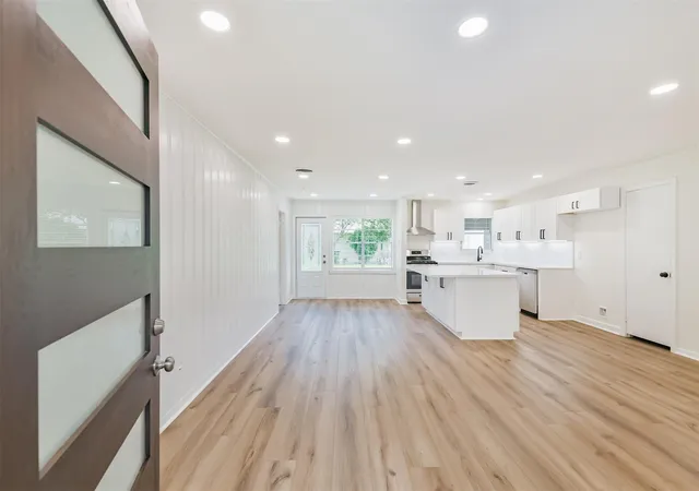 Photo 4 of Single family home for sale at 4422 Libbey Ln, Houston, TX 77092 | MLS# 55898387 | Listing updated on 2026-08-28