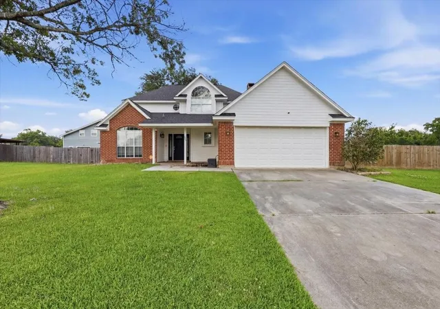 1st image of 425 Blueberry St, Bridge City, TX 77611 | MLS# 85787895