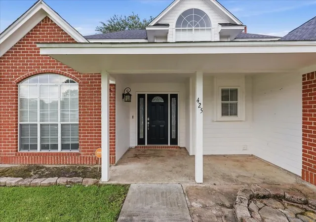 4th image of 425 Blueberry St, Bridge City, TX 77611 | MLS# 85787895