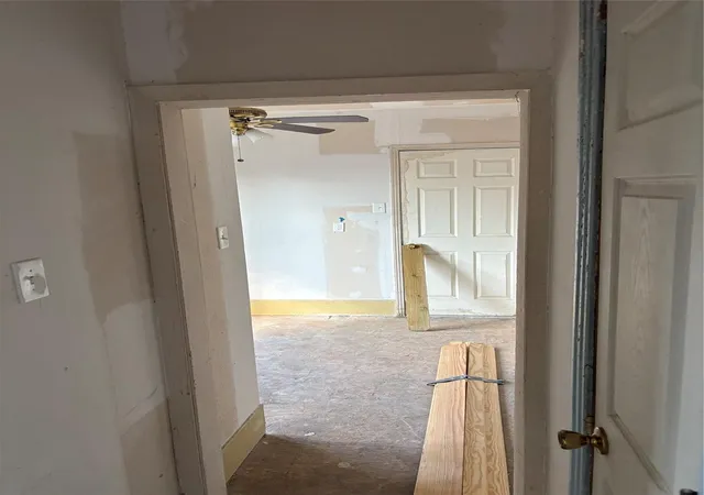 8th image of 7807 Queen St, Houston, TX 77028 | MLS# 86744320