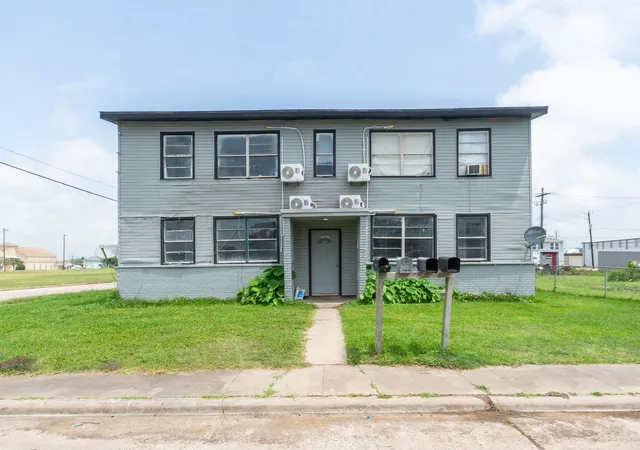 Homes for sale in Freeport, TX | 126 W 6th St, Freeport, TX 77541 | MLS# 92343891