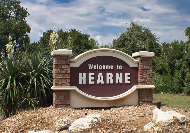 Homes for sale in Hearne, TX | 202 Rose Marie Blvd, Hearne, TX 77859 | MLS# 58146237