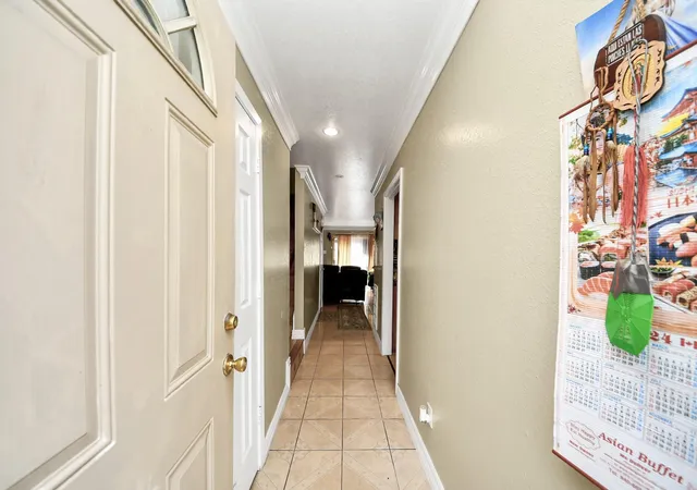 Photo 3 of Townhouse for sale at 7747 Leonora, Houston, TX 77061 | MLS# 87804163 | Listing updated on 2026-04-28