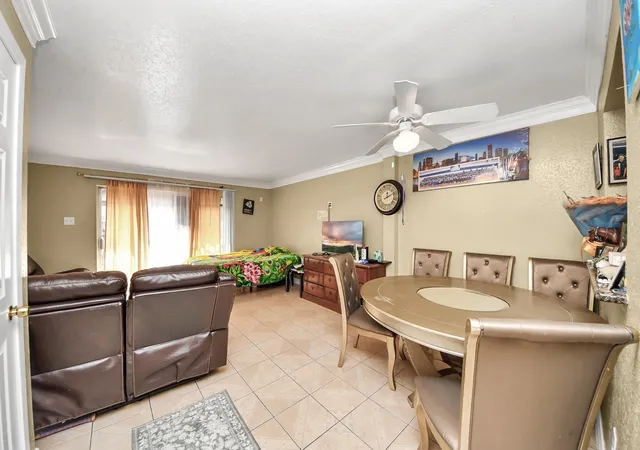 Photo 3 of Townhouse for sale at 7747 Leonora, Houston, TX 77061 | MLS# 87804163 | Listing updated on 2026-04-28