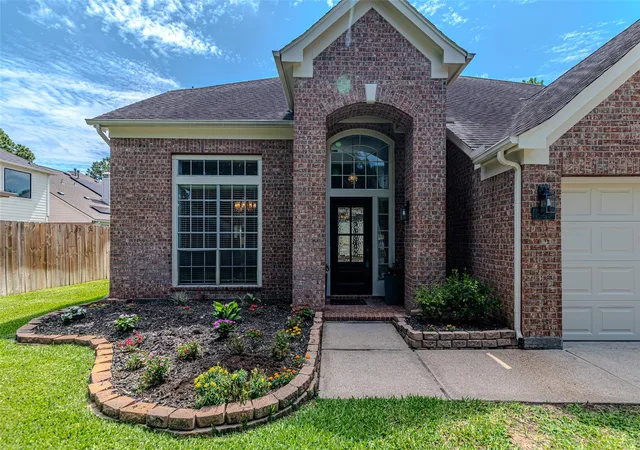 3rd image of 16210 Broken Timber Cir, Houston, TX 77095 | MLS# 14284296