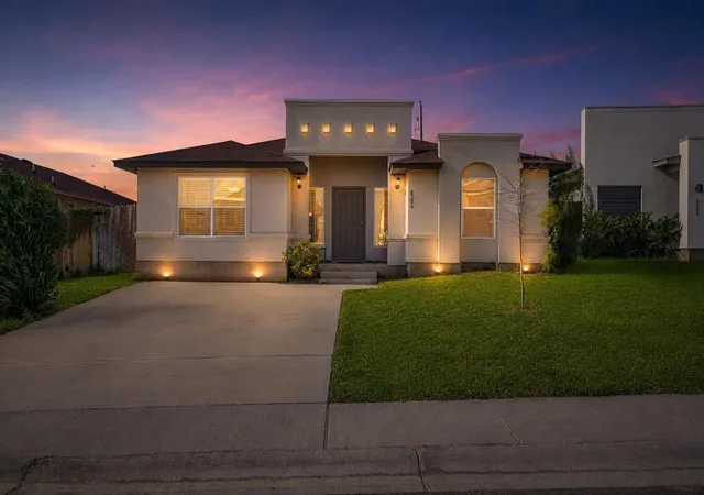 2nd image of 2206 Durazno Ct, Laredo, TX 78046 | MLS# 11296188