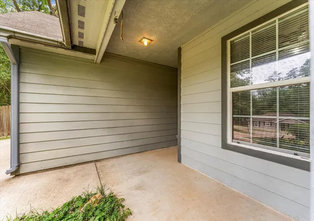 Photo 3 of Single family home for sale at 10344 Royal Damon Dr, Conroe, TX 77303 | MLS# 67699237 | Listing updated on 2026-07-14