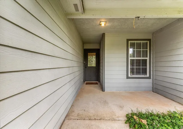 Photo 4 of Single family home for sale at 10344 Royal Damon Dr, Conroe, TX 77303 | MLS# 67699237 | Listing updated on 2026-07-14