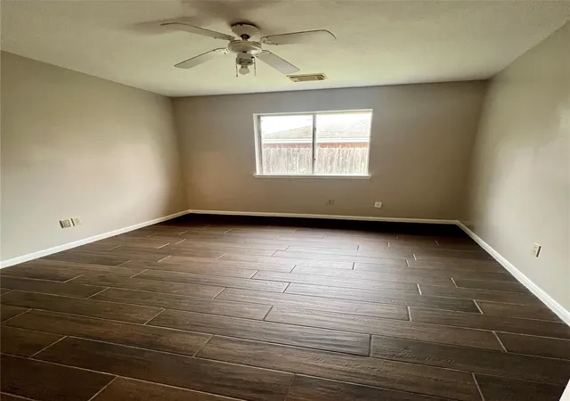 Photo 3 of Single family home for sale at 12027 Kleinmeadow Dr, Houston, TX 77066 | MLS# 57809777 | Listing updated on 2026-09-06