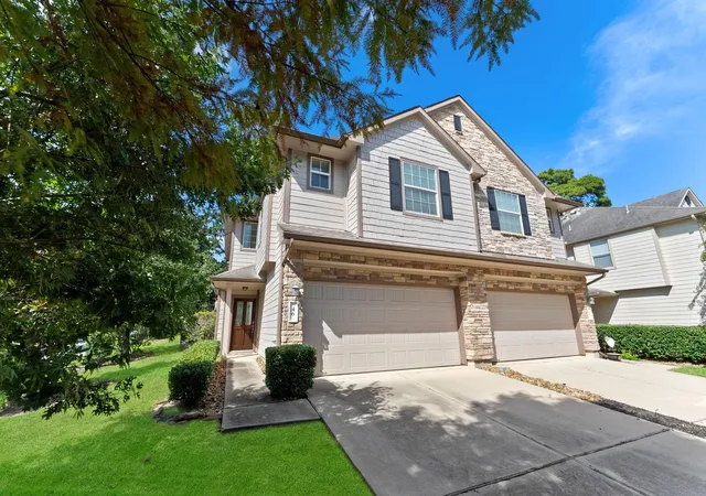 Photo 3 of Townhouse for sale at 46 Whitekirk Pl, Magnolia, TX 77354 | MLS# 77670609 | Listing updated on 2026-10-02
