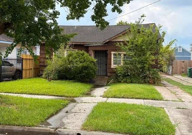 Photo 1 of Single family home for sale at 5136 Leeland St, Houston, TX 77023 | MLS# 19015830 | Listing updated on 2026-08-29