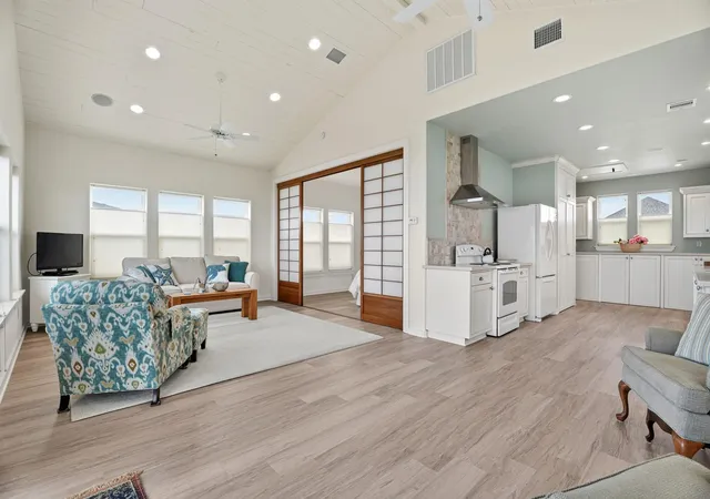 Photo 3 of Single family home for sale at 17515 Bristow Dr, Galveston, TX 77554 | MLS# 66125194 | Listing updated on 2026-09-09