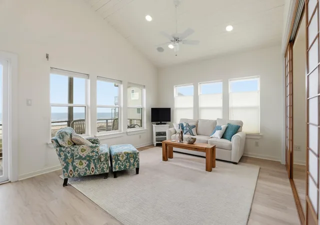 Photo 4 of Single family home for sale at 17515 Bristow Dr, Galveston, TX 77554 | MLS# 66125194 | Listing updated on 2026-09-09