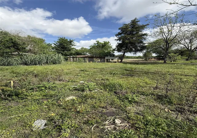 5th image of 1616 Red Bluff Ct, Pasadena, TX 77506 | MLS# 69051224