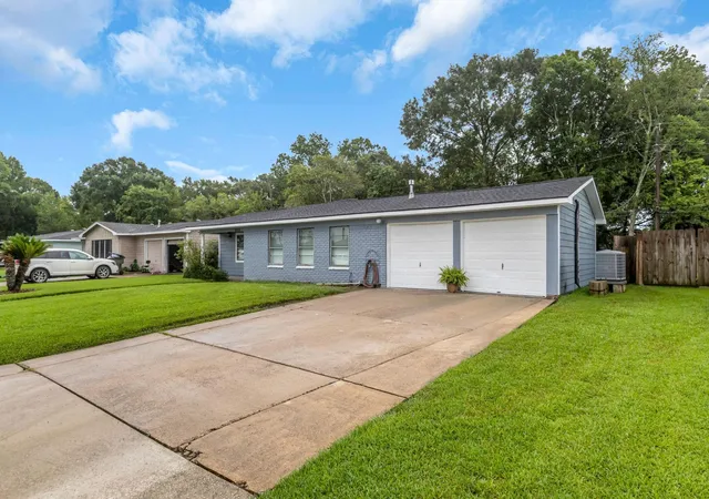Photo 3 of Single family home for sale at 8515 Frazier Dr, Beaumont, TX 77707 | MLS# 47373742 | Listing updated on 2026-06-23