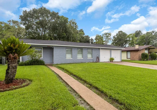Photo 3 of Single family home for sale at 8515 Frazier Dr, Beaumont, TX 77707 | MLS# 47373742 | Listing updated on 2026-06-23