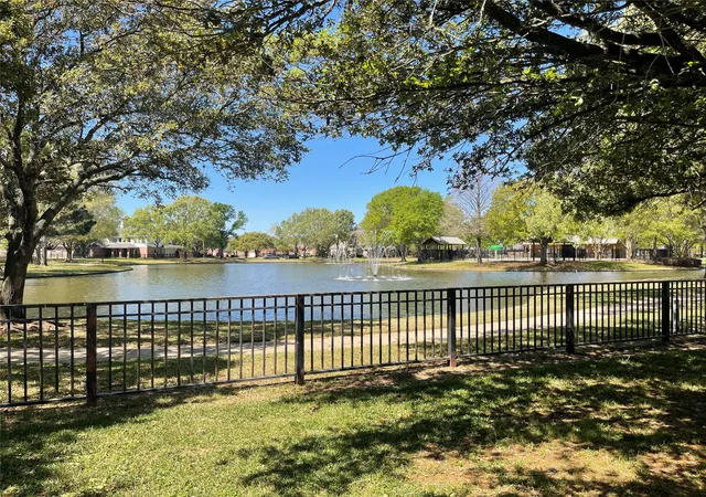 2nd image of 12711 Wildwood Bend Ln, Cypress, TX 77433 | MLS# 95237901