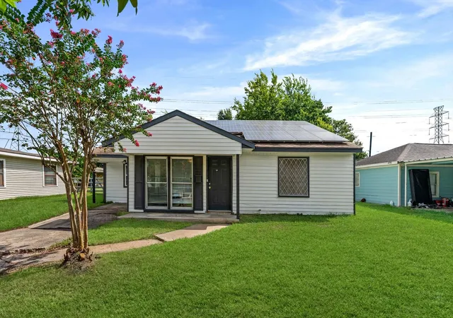 1st image of 409 Alastair Dr, Pasadena, TX 77506 | MLS# 8989879