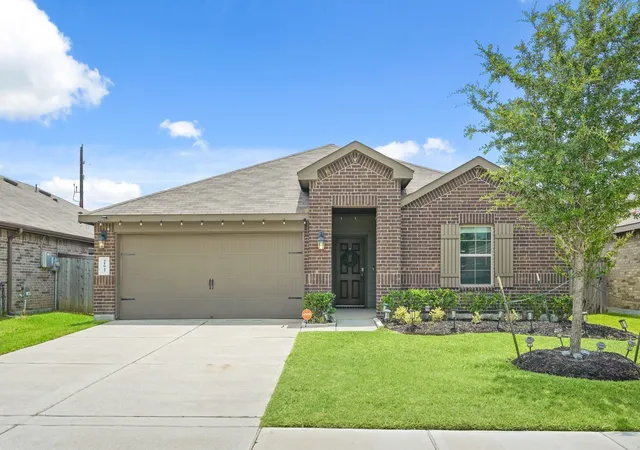 Photo 1 of Single family home for sale at 21047 Warrender Ter Ln, Richmond, TX 77407 | MLS# 86889899 | Listing updated on 2026-09-16