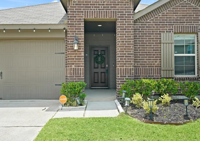Photo 2 of Single family home for sale at 21047 Warrender Ter Ln, Richmond, TX 77407 | MLS# 86889899 | Listing updated on 2026-09-16