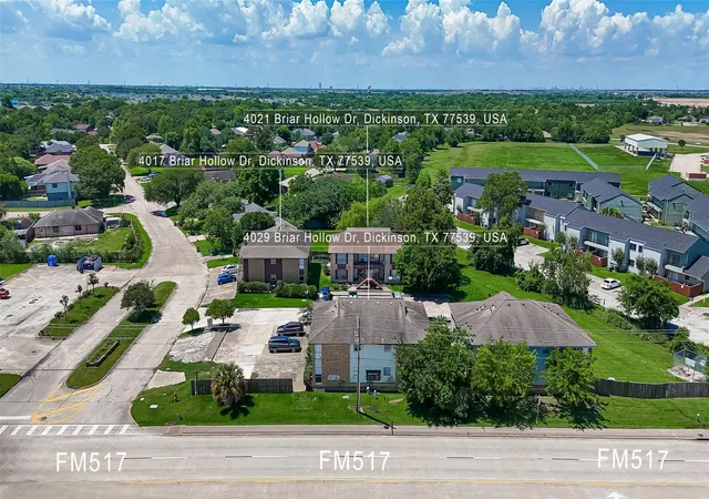 3rd image of 4017 Briar Hollow Dr, Dickinson, TX 77539 | MLS# 53963865