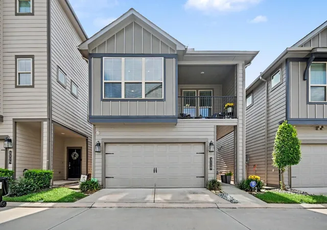 2nd image of 3119 Longleaf Meadows Dr, Houston, TX 77063 | MLS# 48411748
