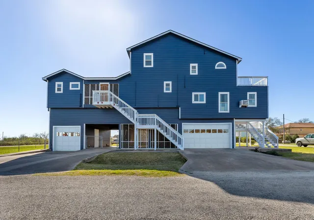 3rd image of 324 County Road 257, Matagorda, TX 77457 | MLS# 68338594