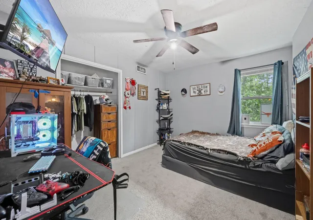 Photo 3 of Sale Pending at 1902 Indian Shrs Rd, Crosby, TX 77532 | MLS# 23988058 | Listing updated on 2026-08-17