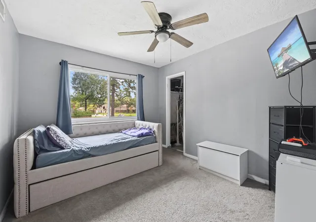 Photo 4 of Sale Pending at 1902 Indian Shrs Rd, Crosby, TX 77532 | MLS# 23988058 | Listing updated on 2026-08-17