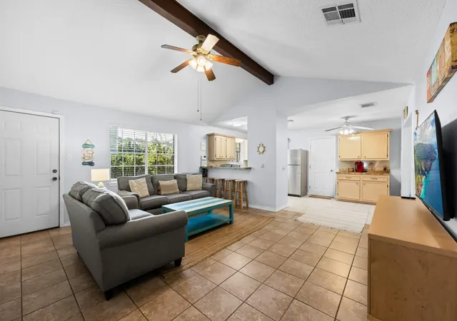 Photo 4 of Single family home for sale at 3528 Ave L, Galveston, TX 77550 | MLS# 91281271 | Listing updated on 2026-09-21