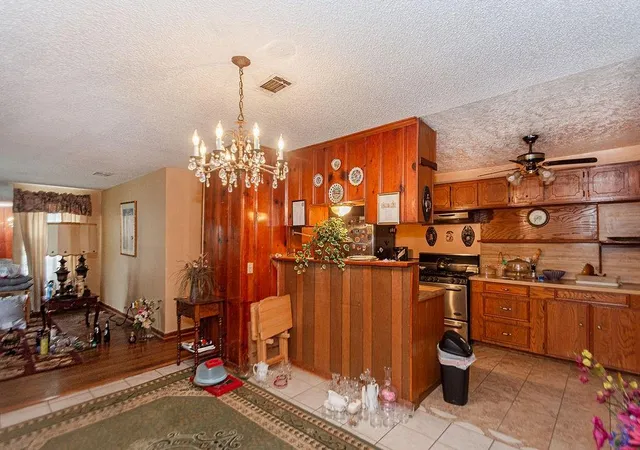 5th image of 8002 Richland Dr, Houston, TX 77028 | MLS# 18832036