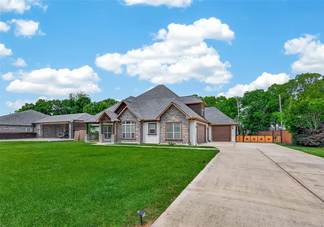 2nd image of 122 Whites Lake Estates Dr, Highlands, TX 77562 | MLS# 26948139