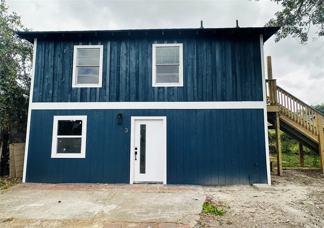 Photo 2 of Multi family home for sale at 4018 Gano St, Houston, TX 77009 | MLS# 27328288 | Listing updated on 2026-09-18
