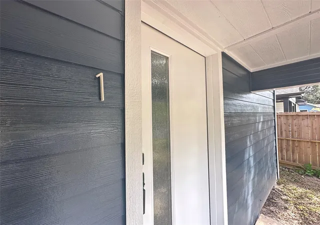 Photo 3 of Multi family home for sale at 4018 Gano St, Houston, TX 77009 | MLS# 27328288 | Listing updated on 2026-09-18