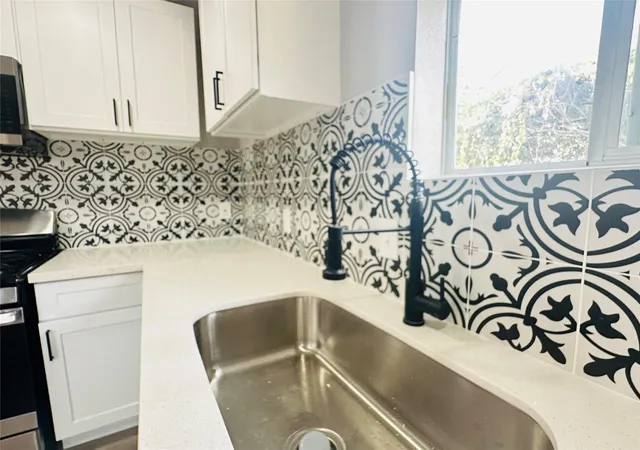 Photo 4 of Multi family home for sale at 4018 Gano St, Houston, TX 77009 | MLS# 27328288 | Listing updated on 2026-09-18