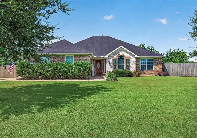 Homes for sale in Needville, TX | 10706 Harry Dr, Needville, TX 77461 | MLS# 2221360