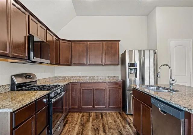 Photo 3 of Single family home for sale at 1007 Trellis Pass, Brenham, TX 77833 | MLS# 61406120 | Listing updated on 2026-09-26