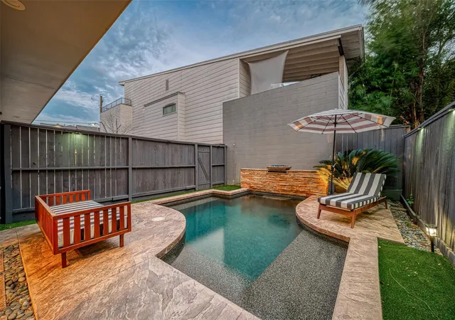 Photo 1 of Single family home for sale at 2717 Morrison St #B, Houston, TX 77009 | MLS# 90352787 | Listing updated on 2026-09-12